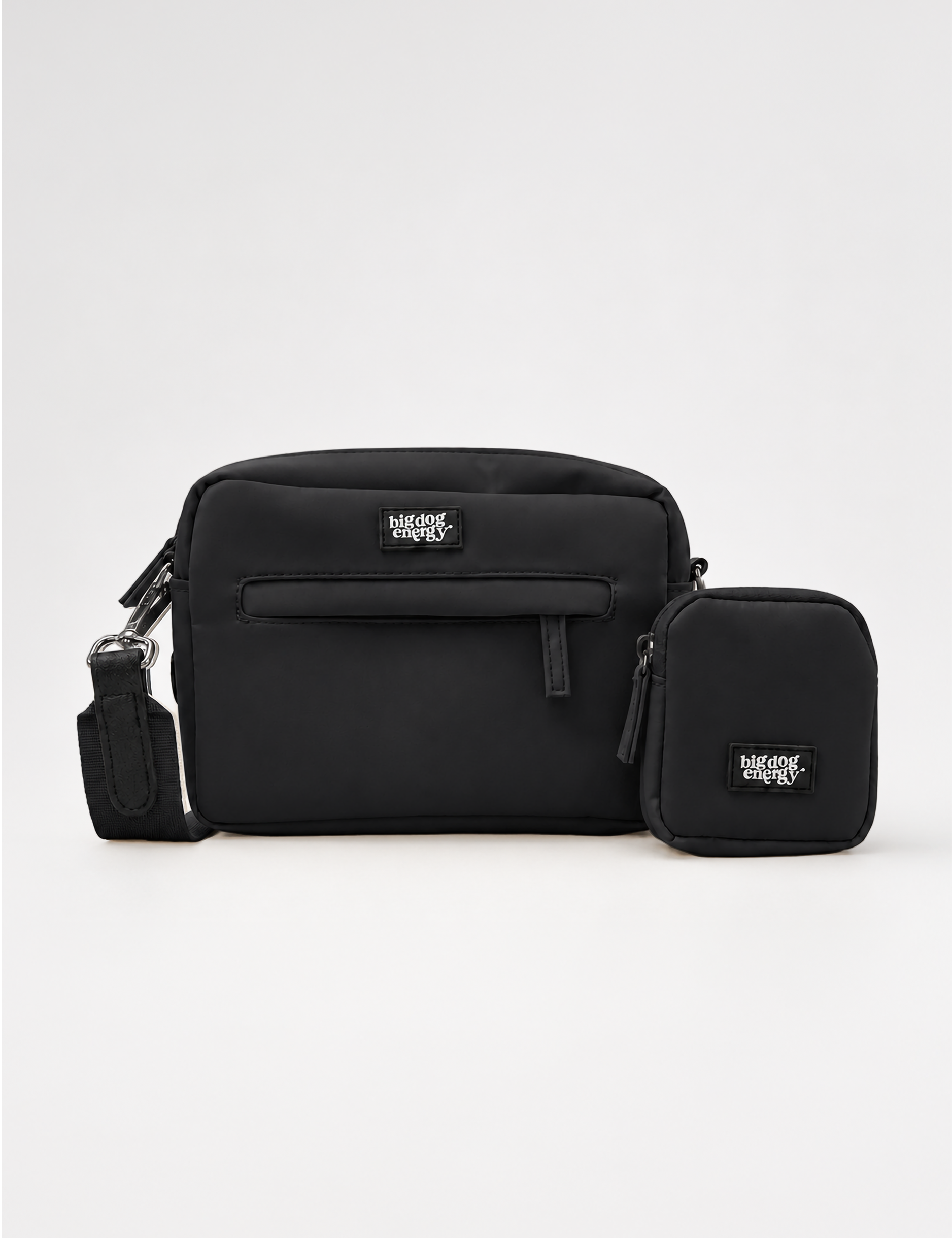 Bag_Black_Packshot-Profile_3x4_2500px_72dpi_BDE.webp